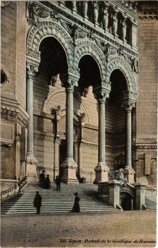 Carte postale ancienne Ed. Aqua 39 Lyon Portail de la Basilique à Lyon