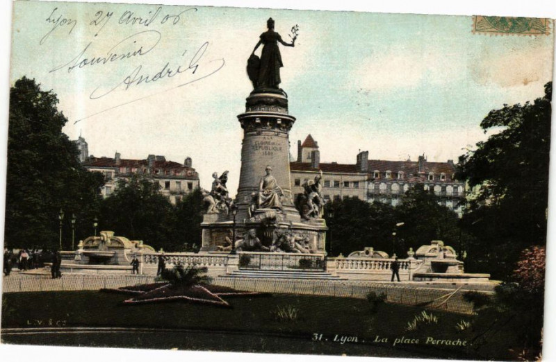 Carte postale ancienne Ed. Aqua 31 Lyon La Place Perrache à Lyon