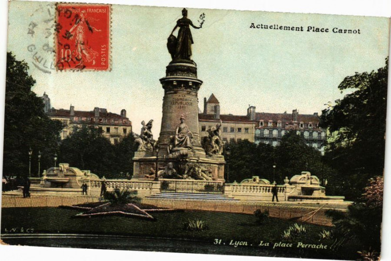 Carte postale ancienne Ed. Aqua 31 Lyon La Place Perrache à Lyon
