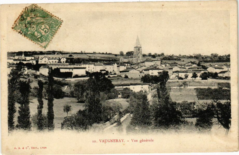 Carte postale ancienne Vaugneray-Vue générale à Vaugneray