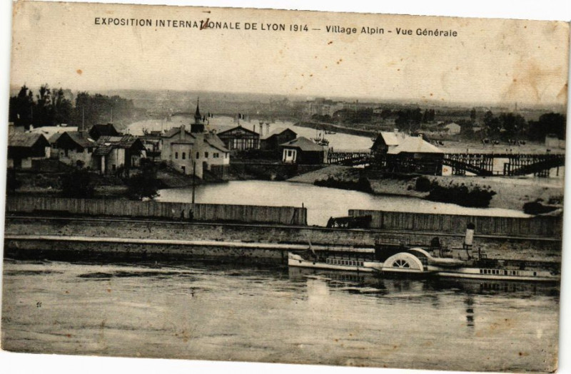 Carte postale ancienne Lyon-Village Alpin-Vue générale à Lyon