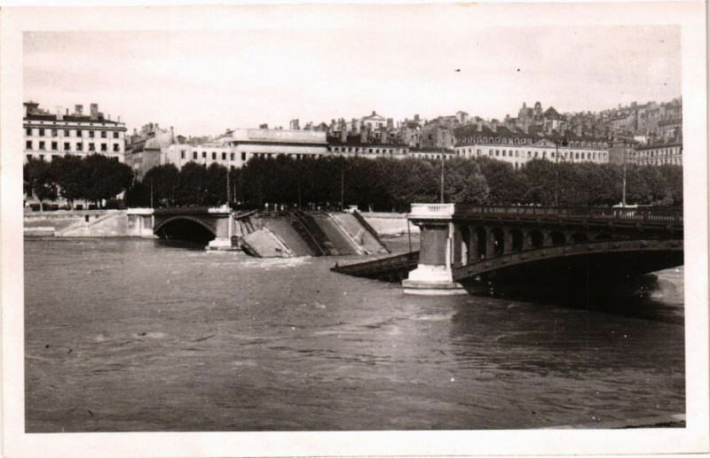 Carte postale ancienne Lyon-Pont Morand à Lyon