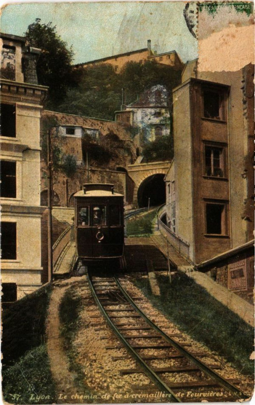 Carte postale ancienne Lyon-Le chemin de fer a cremaillere de FOURVIEREs à Lyon