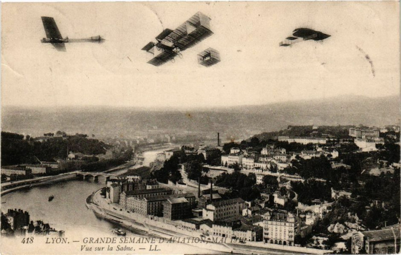 Carte postale ancienne Lyon-Grande Semaine d'Aviation-Vue sur la Saone à Lyon