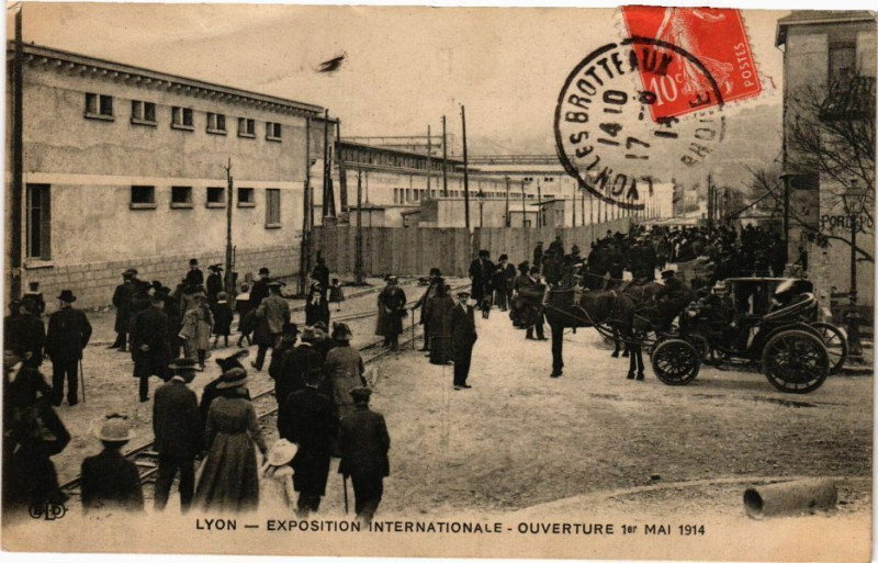 Carte postale ancienne Lyon-Exposition internationale-Ouverture 1er Mai 1914 à Lyon