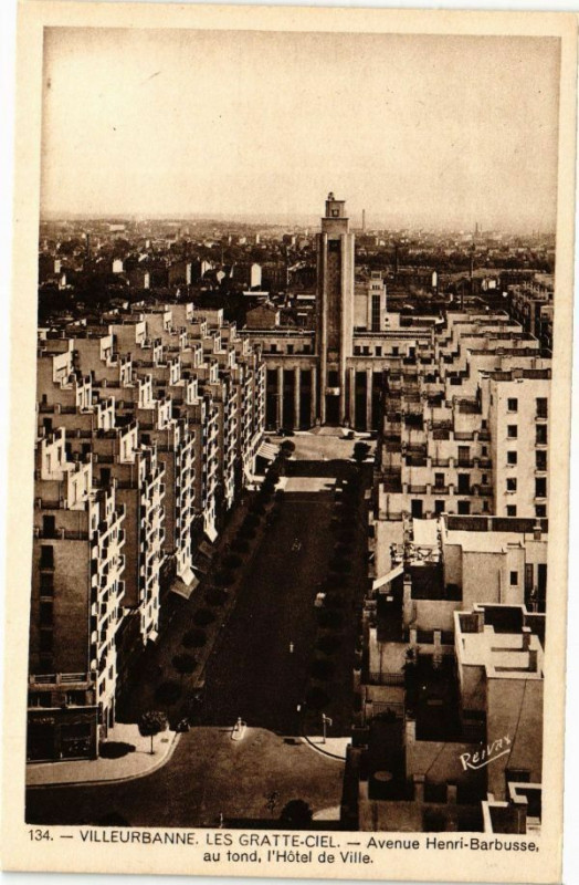 Carte postale ancienne Villeurbanne les Gratte Ciel-Avenue Henri Barbusse à Villeurbanne