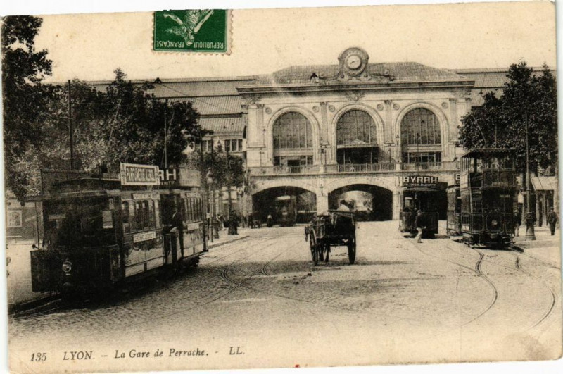 Carte postale ancienne Lyon-La Gare de Perrache à Lyon