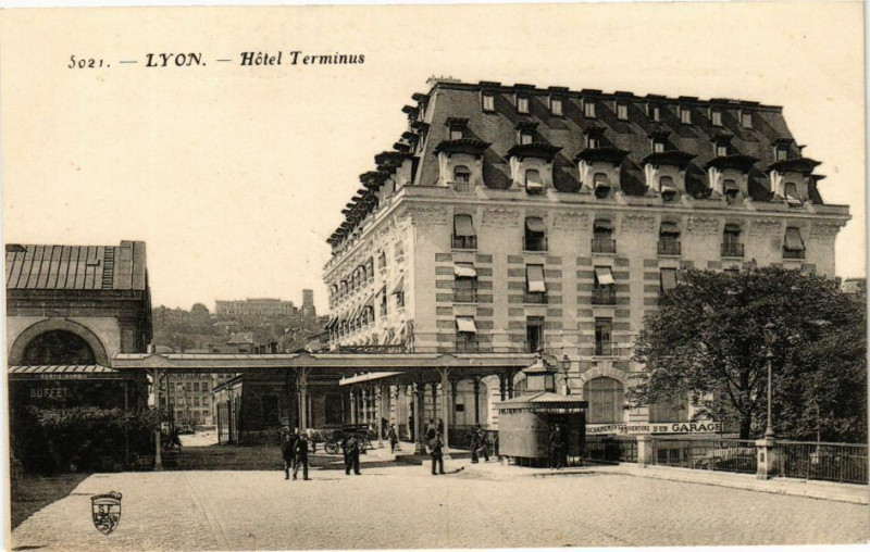 Carte postale ancienne Lyon-Hotel Terminus à Lyon