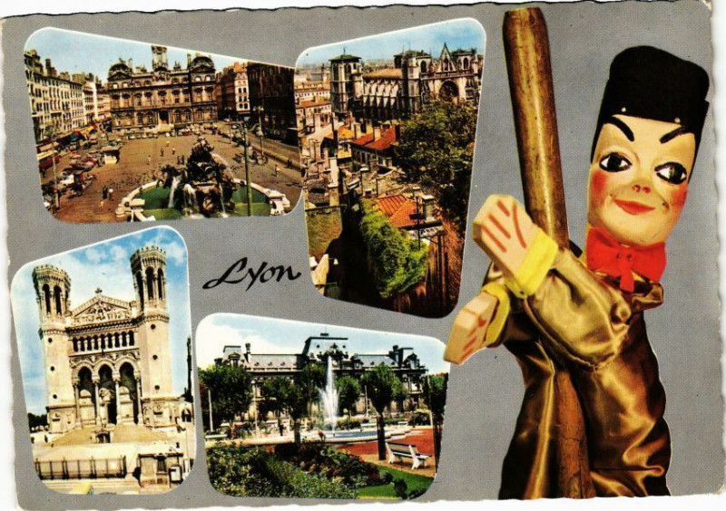 Carte postale ancienne Lyon-Guignol presente sa bonne ville de Lyon à Lyon