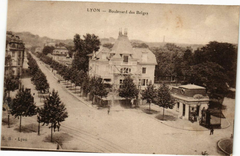 Carte postale ancienne Lyon - Boulevard des Belges à Lyon