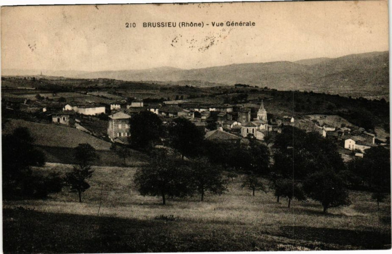Carte postale ancienne Brussieu-Vue générale à Brussieu