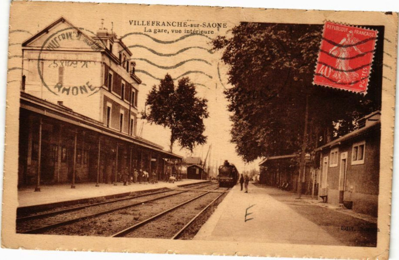 Carte postale ancienne Villefranche-sur-Saone - La Gare vue interieure à Villefranche-sur-Saône