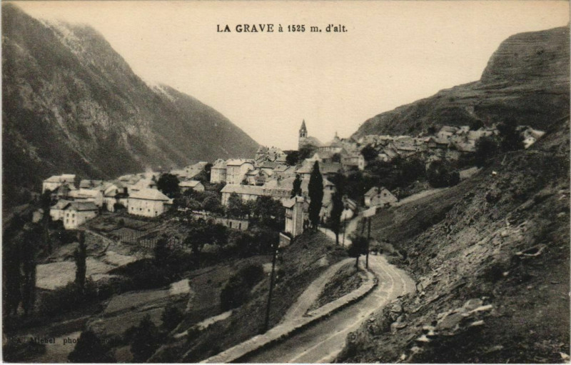 Carte postale ancienne La Grave Vue Generale à La Grave