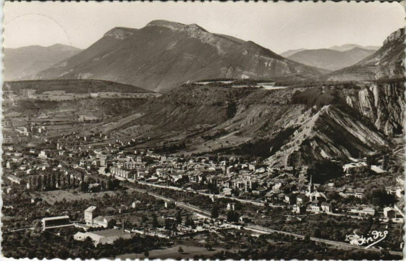 Carte postale ancienne Veynes Vue Generale à Veynes