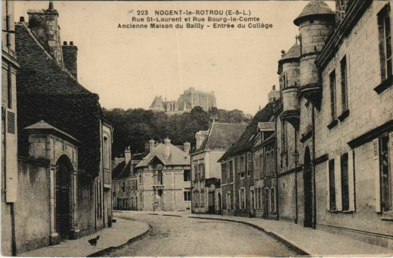 Carte postale ancienne Nogent sur Rontou Rue Saint-Laurent et Rue Bourg le Comte France