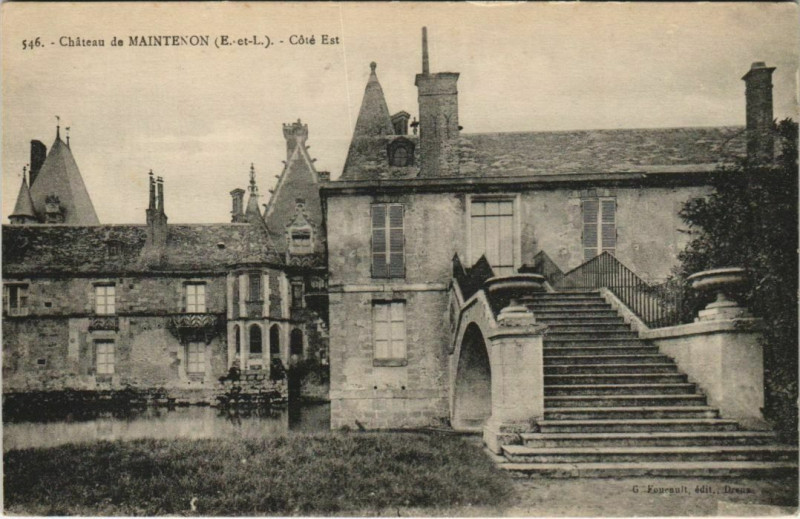 Carte postale ancienne Maintenon Le Chateau France à Maintenon
