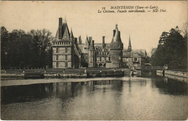 Carte postale ancienne Maintenon Le Chateau France à Maintenon