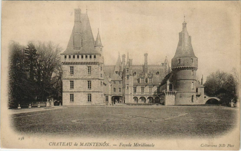 Carte postale ancienne Maintenon Le Chateau France à Maintenon
