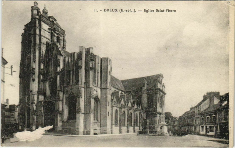 Carte postale ancienne Dreux Eglise Saint-Pierre France à Dreux