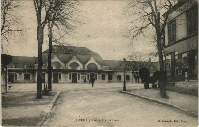 Carte postale ancienne Dreux La Gare France à Dreux