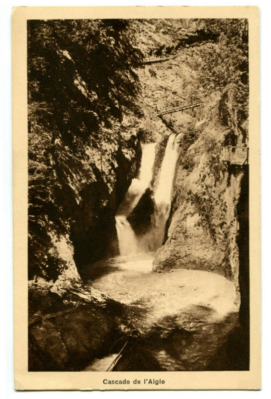 Carte postale ancienne Haute-Savoie Servoz env. de Chamonix Cascade de l'Aigle à Servoz
