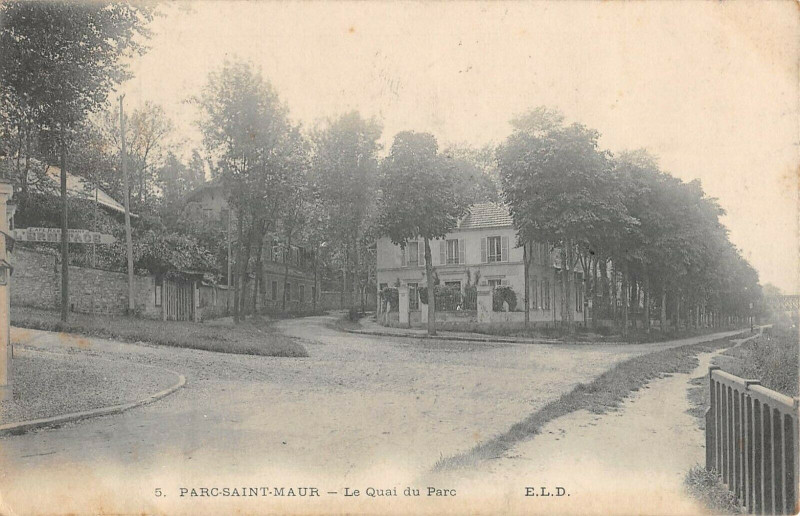 Carte postale ancienne Parc Saint Maur Le Quai Du Parc