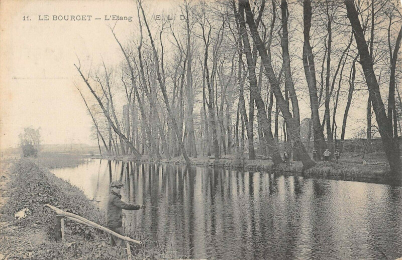 Carte postale ancienne Le Bourget L'Etang au Bourget