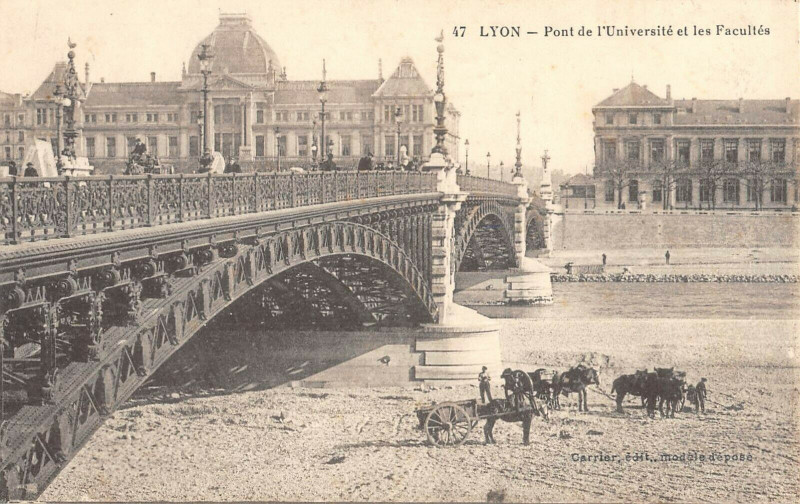 Carte postale ancienne Lyon Pont De L'Universite Et Facultes à Lyon