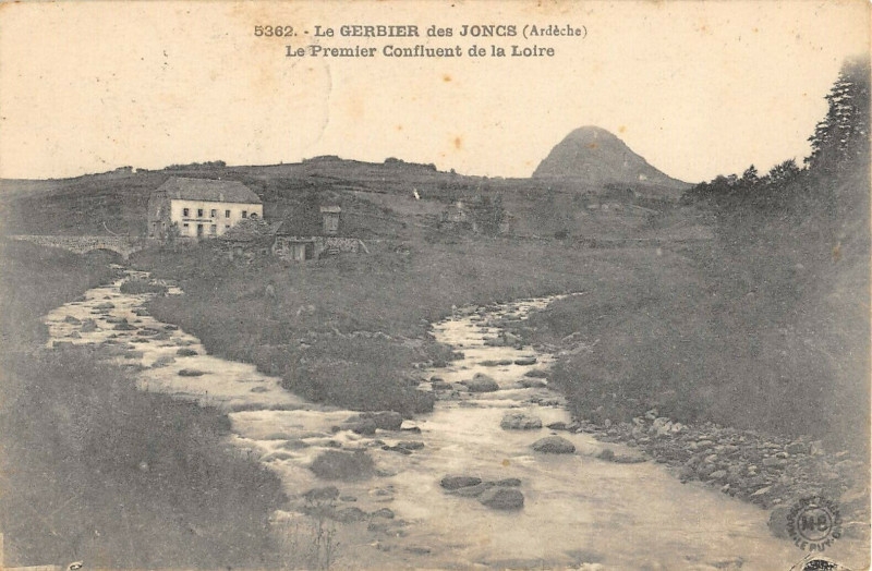 Carte postale ancienne Le Gerbier Des Joncs Le Premier Confluent De La Loire