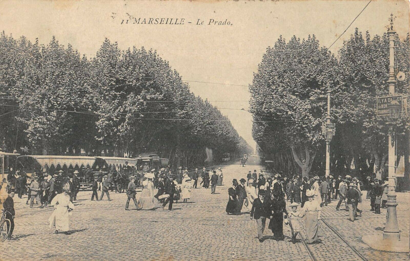 Carte postale ancienne Marseille Le Prado à Marseille
