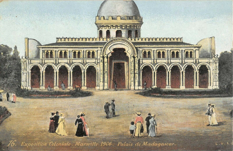 Carte postale ancienne Marseille Exposition Coloniale Palais De Madagascar à Marseille