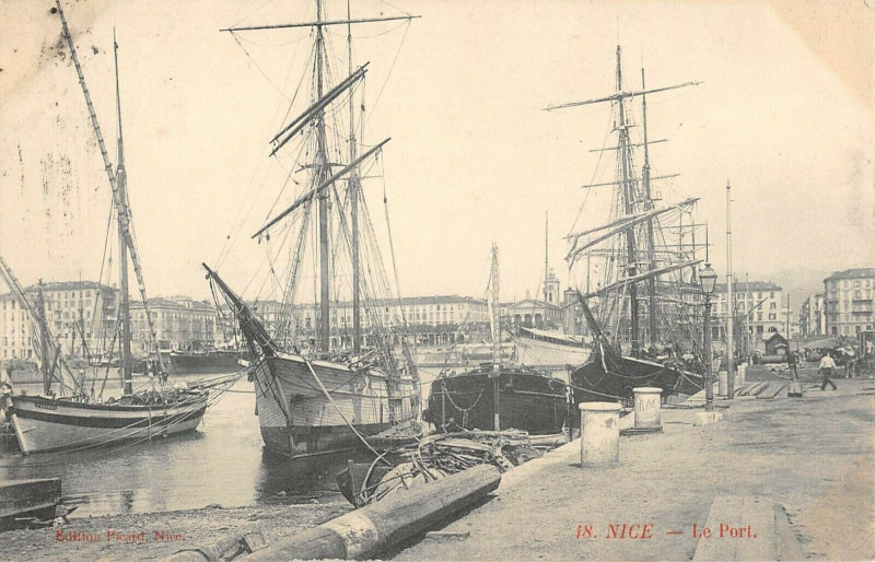 Carte postale ancienne Nice Le Port à Nice