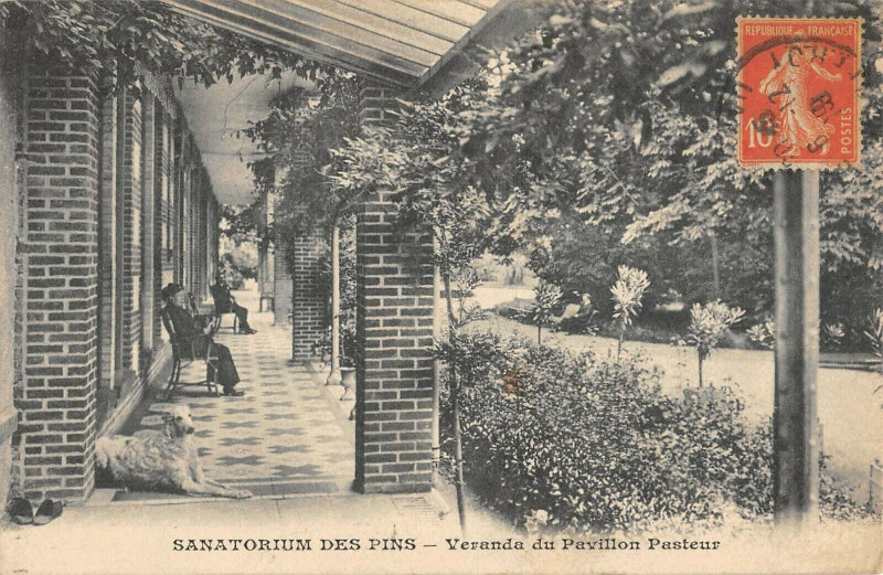 Carte postale ancienne Sanatorium Des Pins Veranda Du Pavillon Pasteur