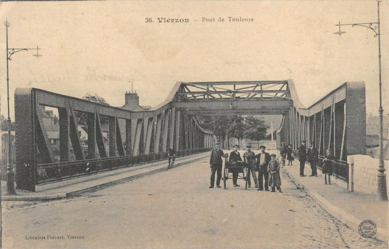 Carte postale ancienne Vierzon Pont De Toulouse à Vierzon