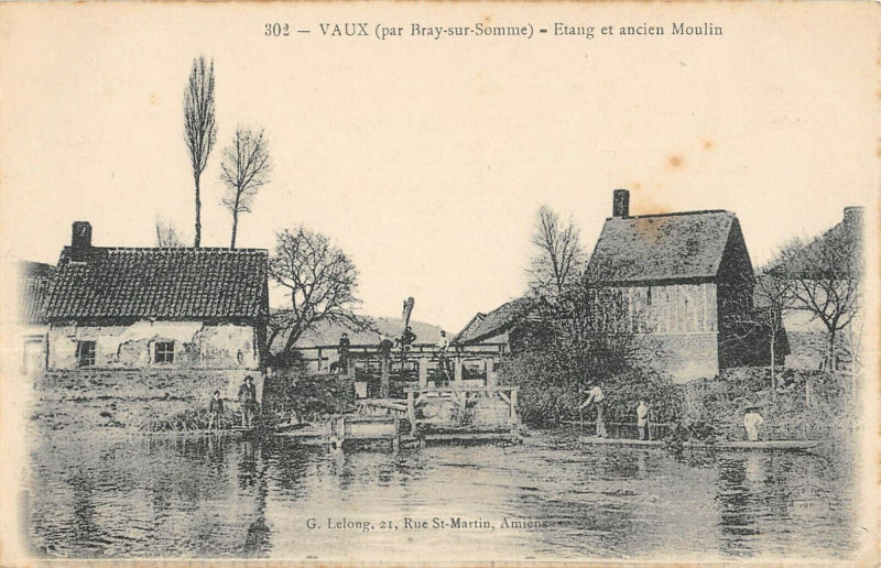 Carte postale ancienne Vaux Par Bray Sur Somme Etang Et Ancien Moulin à Bray-sur-Somme