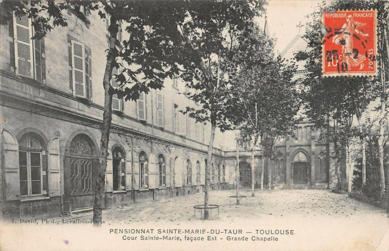Carte postale ancienne Toulouse Pensionnat Sainte-Marie Du Taur Cour Sainte-Marie à Toulouse