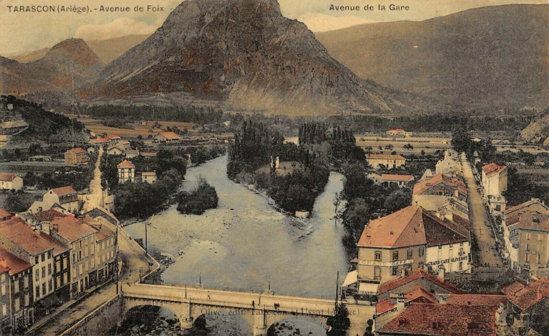 Carte postale ancienne Tarascon Avenue De Foix Avenue De La Gare à Foix
