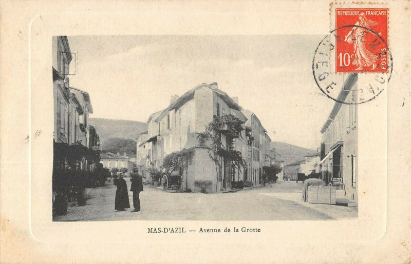 Carte postale ancienne Mas D'Azil Avenue De La Grotte