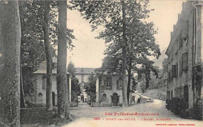 Carte postale ancienne Ussat Les Bains Hotel Moderne à Ussat