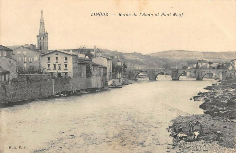Carte postale ancienne Limoux Bords De L'Aude Et Pont Neuf à Limoux
