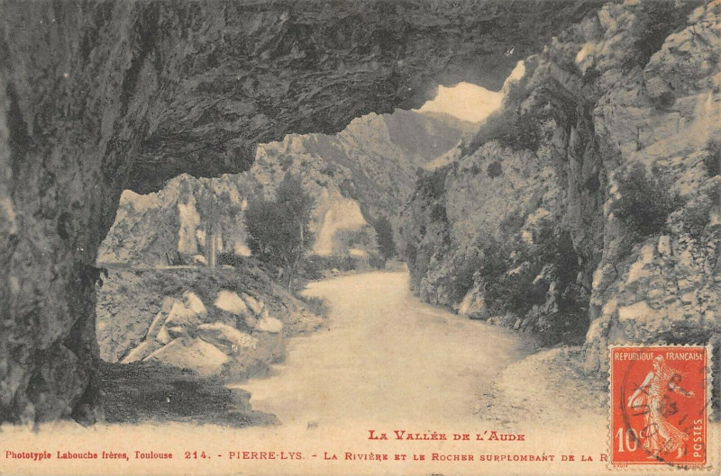 Carte postale ancienne Pierre Lys La Riviere Et Le Rocher