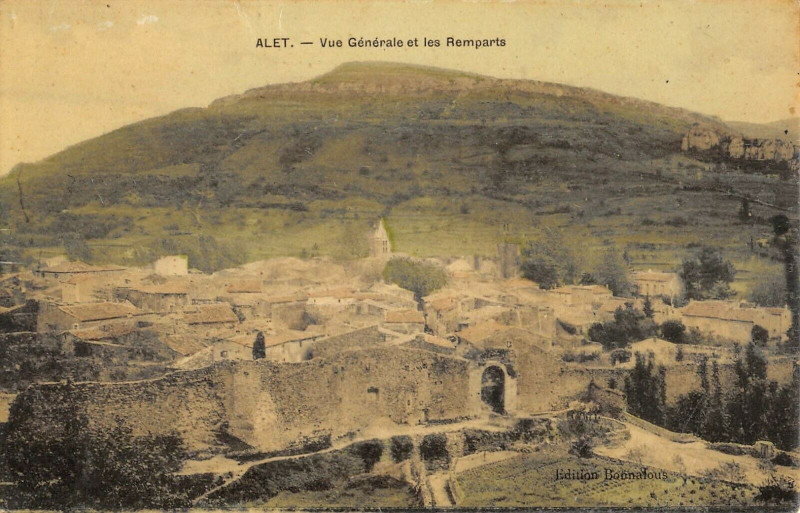 Carte postale ancienne Alet Vue Generale Et Les Remparts