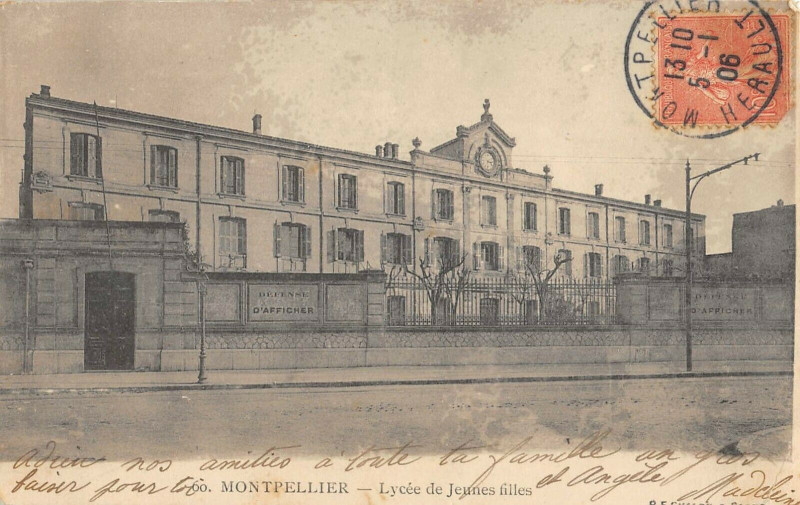 Carte postale ancienne Montpellier Lycee De Jeunes Filles à Montpellier