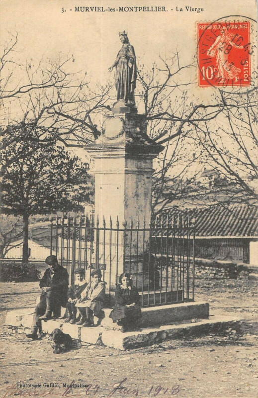 Carte postale ancienne Murviel Les Montpellier La Vierge à Montpellier