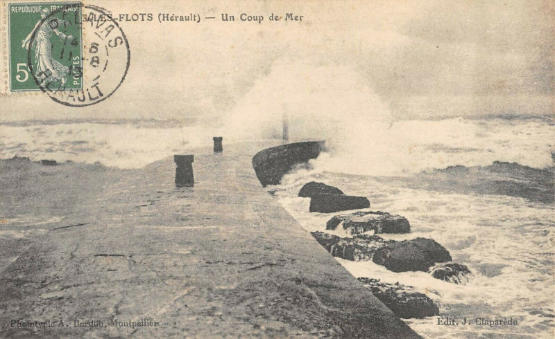 Carte postale ancienne Palavas Les Flots Un Coup De Mer à Palavas-les-Flots