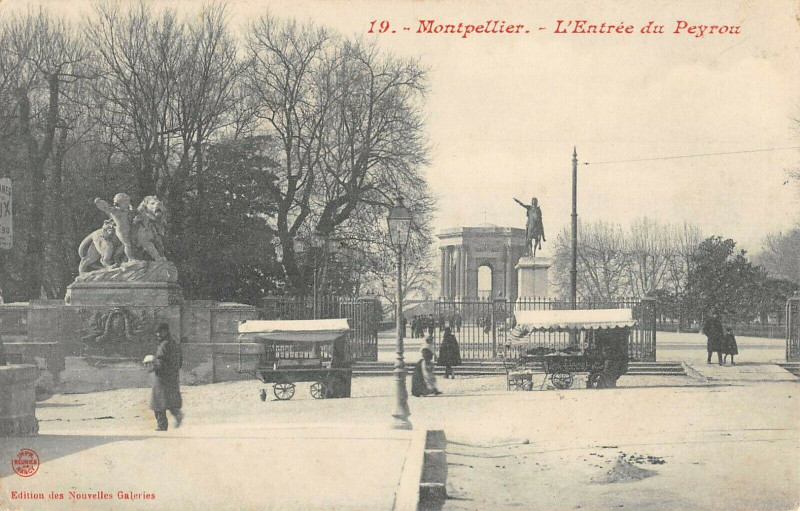 Carte postale ancienne Montpellier L'Entree Du Peyrou à Montpellier