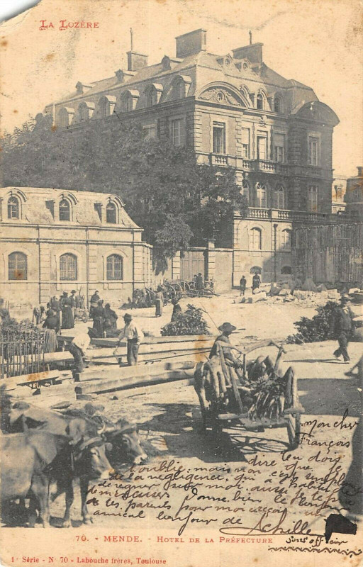 Carte postale ancienne Mende Hotel De La Prefecture à Mende