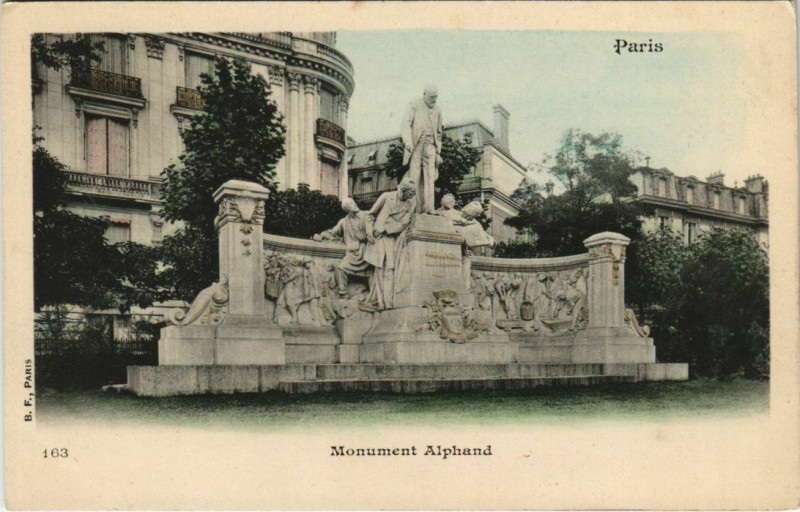Carte postale ancienne Monument Alphand à Paris 16e