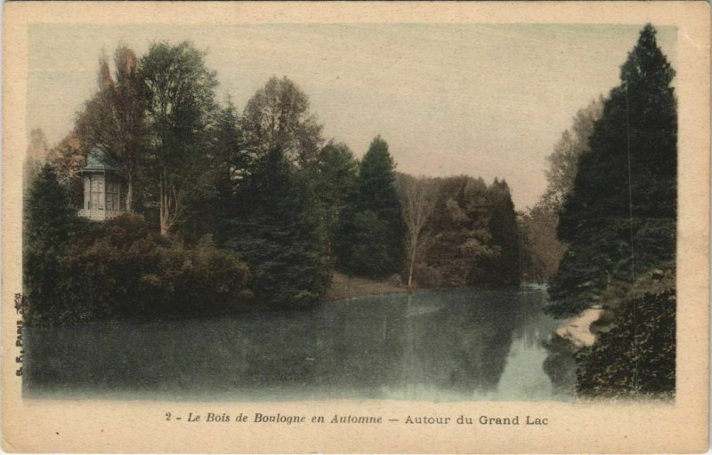 Carte postale ancienne Le Bois de Boulogne en Automne - Autour du grand Lac à Paris