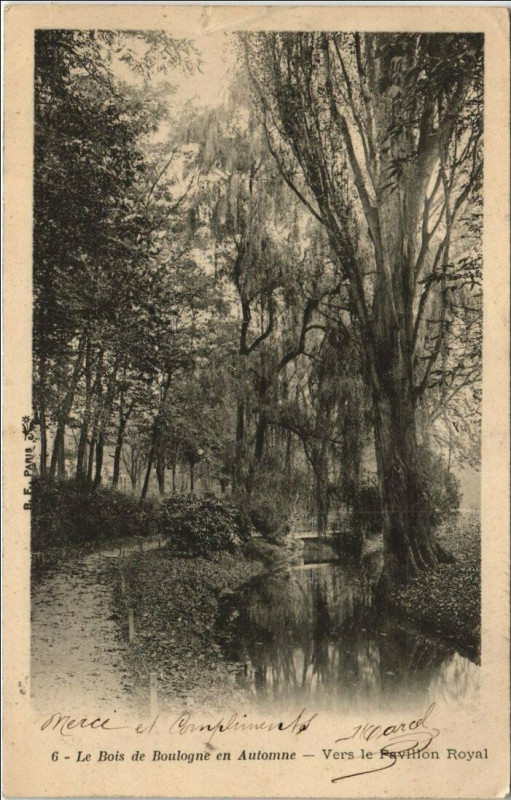 Carte postale ancienne Le Bois de Boulogne en Automne - Vers le Pavillon Royal à Paris 16e